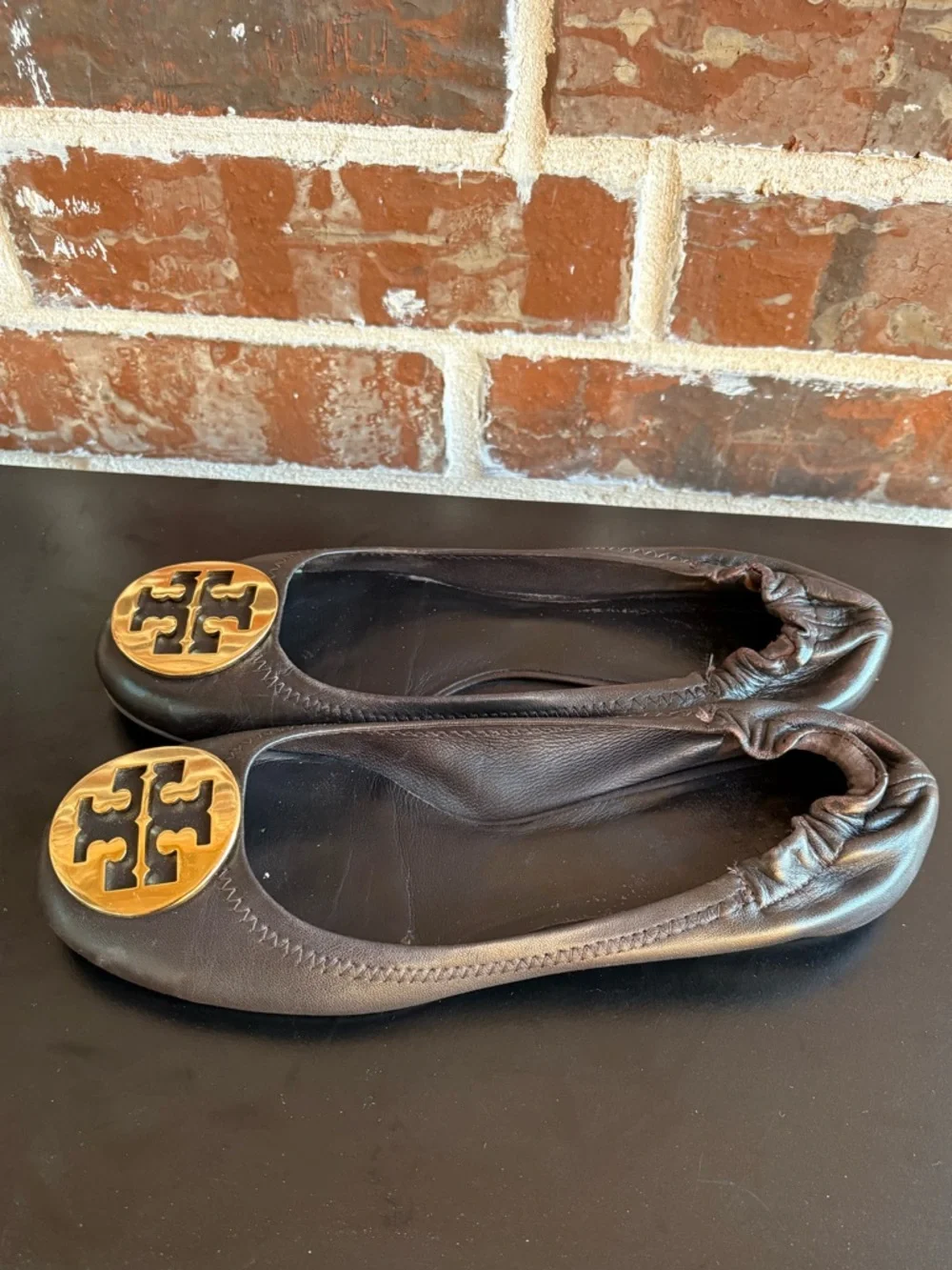 Tory Burch Brown Leather Reva Logo Ballet Flats Size 8.5 Travel